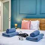 Daire Luxury & Spacious 2 Bedroom With Balcony Rgat1-1