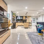 Luxury & Spacious 2 Bedroom With Balcony Rgat1-1