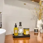 Luxury & Spacious 2 Bedroom With Balcony Rgat1-1 *