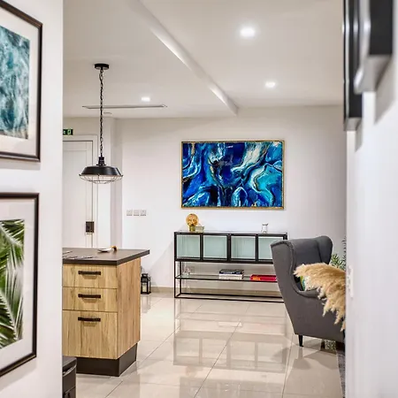 Luxury & Spacious 2 Bedroom With Balcony Rgat1-1 Apartamento