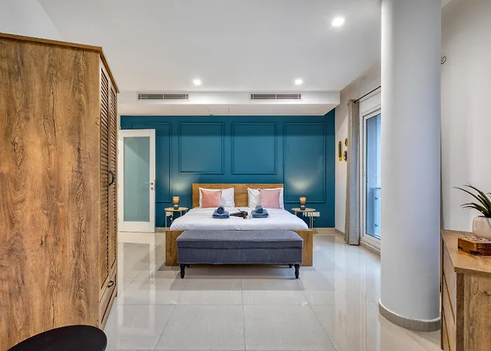 Luxury & Spacious 2 Bedroom With Balcony Rgat1-1